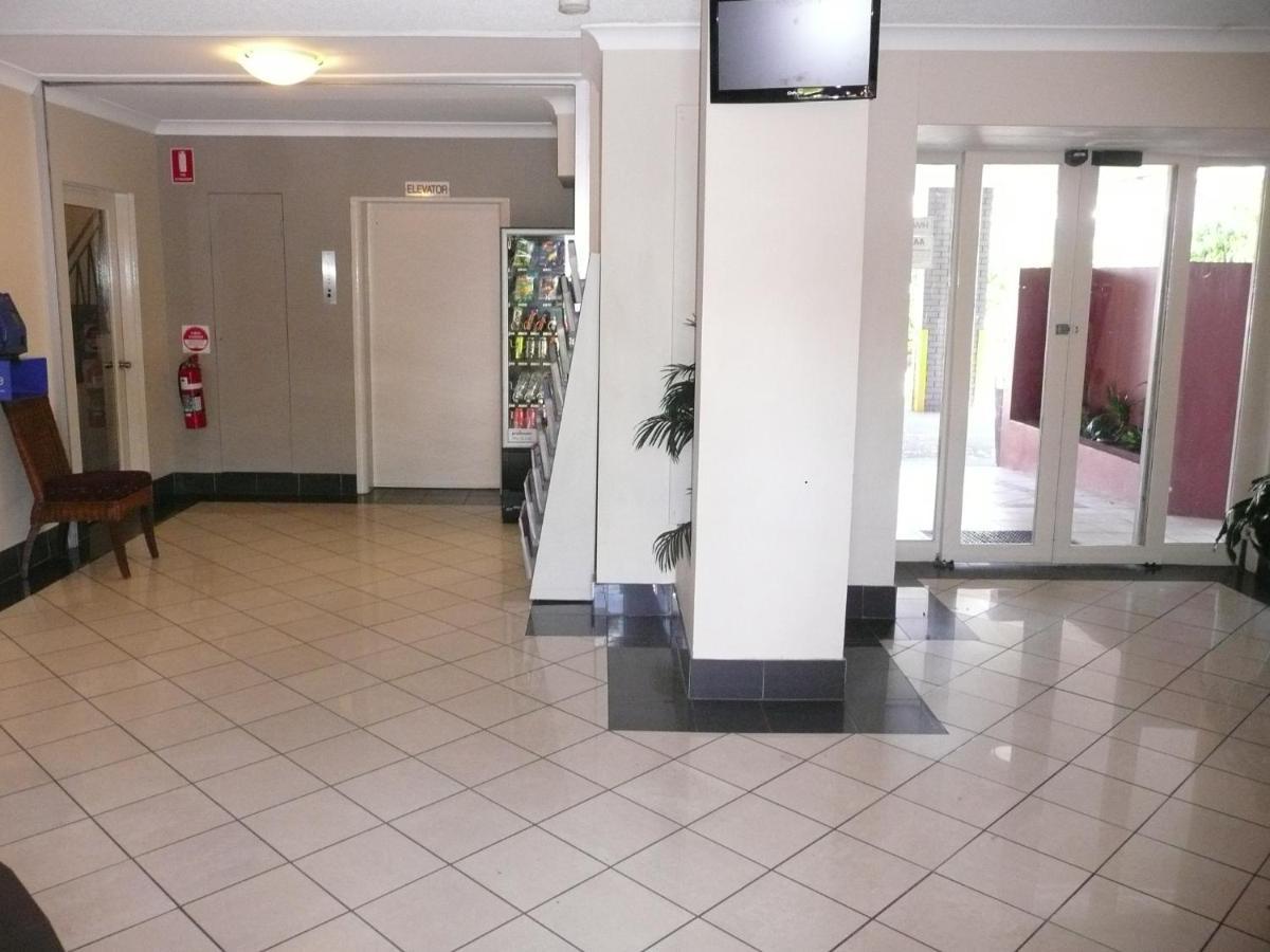 Parramatta City Motel Сидней Экстерьер фото
